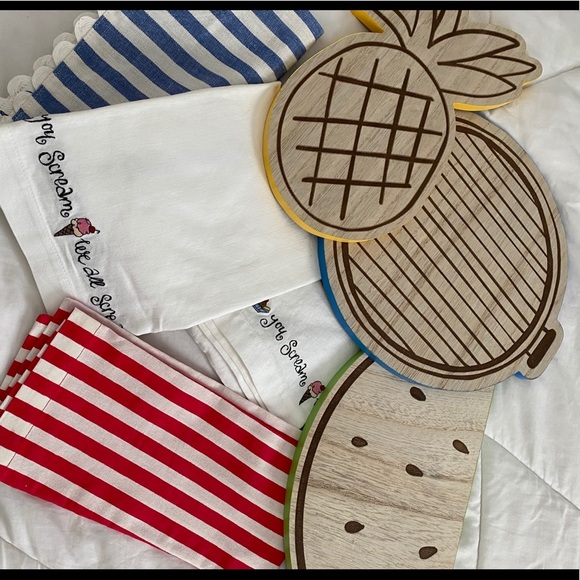 NWOT!!Get your KITCHEN Ready for SUMMER ☀️ - Picture 1 of 16